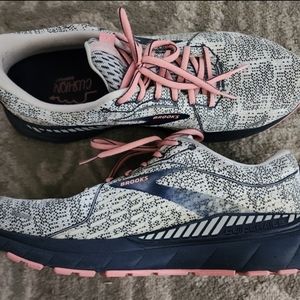 Brooks Adrenaline gts 21